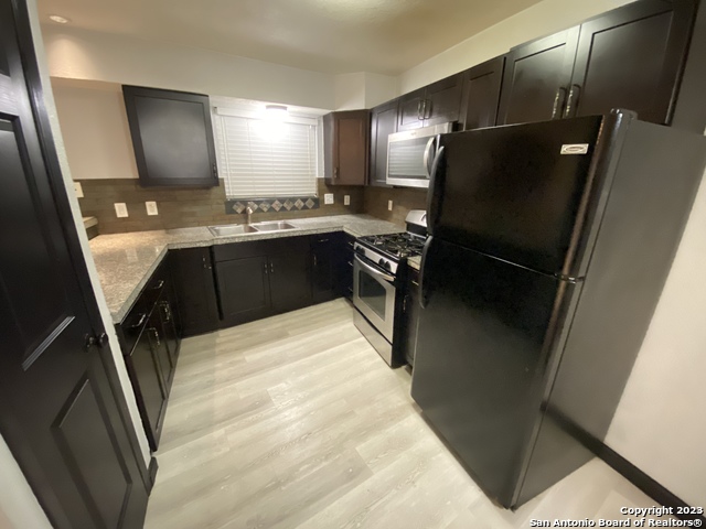 211 Natalen Ave Property Photo 4