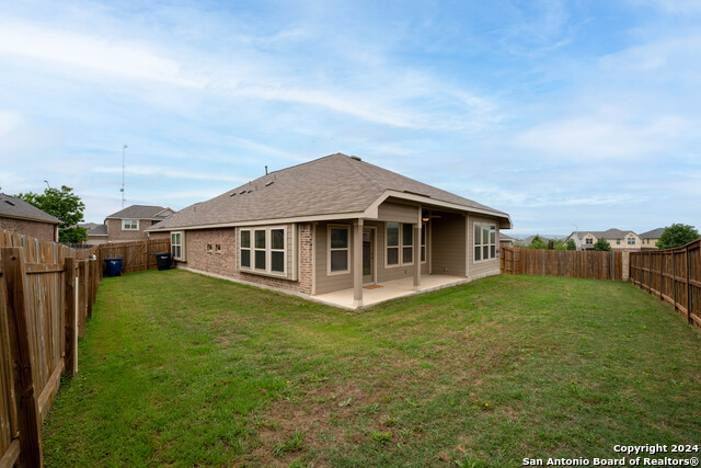 863 Maroon St Property Photo 31