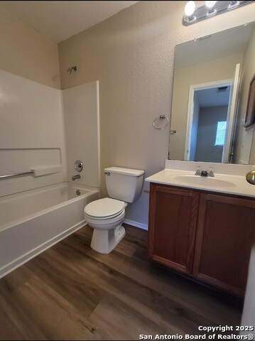 754 Pinafore St Property Photo 16