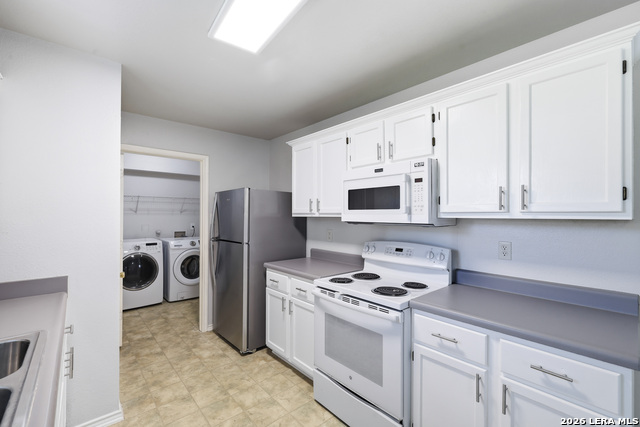 9427 Velvet Spring Property Photo 10