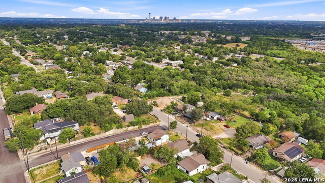 206 Chickering Ave Property Photo 27