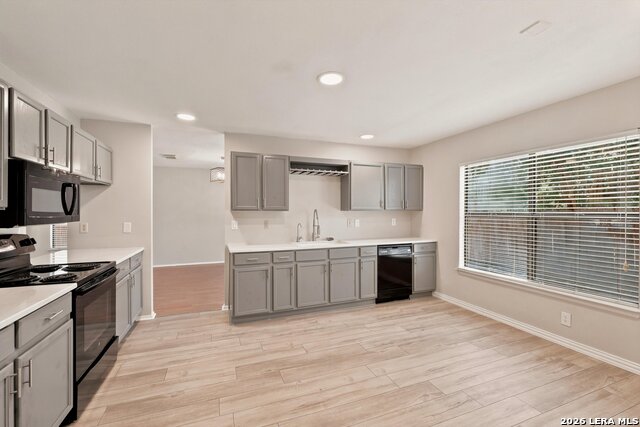 2410 Cedar Property Photo 7