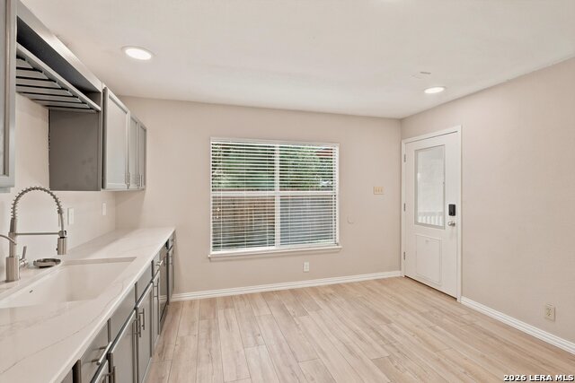 2410 Cedar Property Photo 9