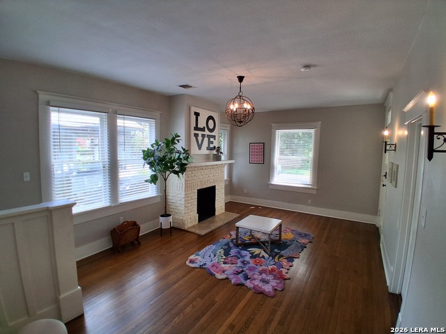 619 Cedar St Property Photo 5