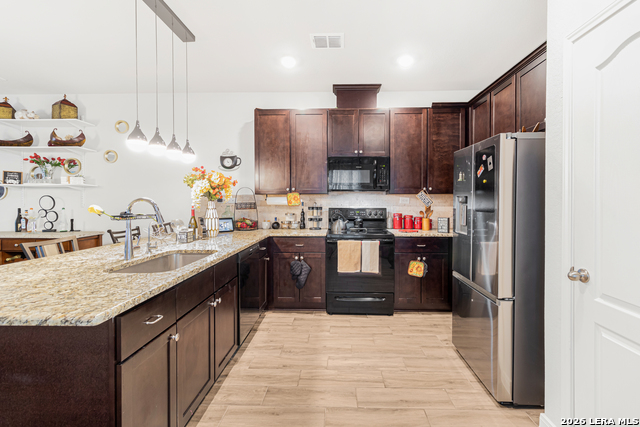 10663 Penelope Way Property Photo 14