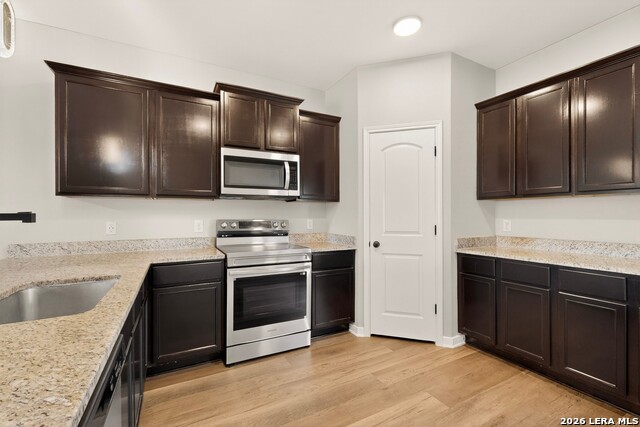 11914 Latour Vly Property Photo 9