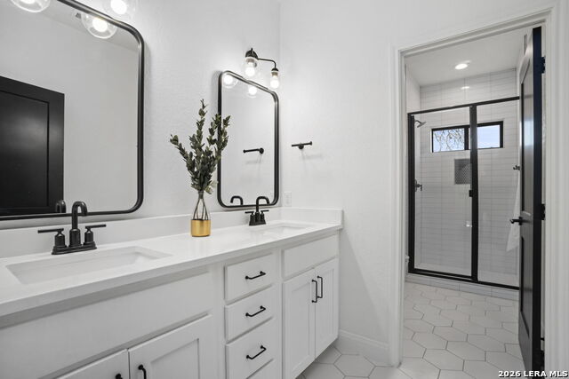 204 Oak Fields Dr Property Photo 26