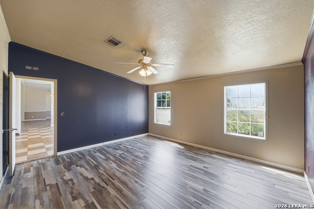 357 Dallas St Property Photo 23