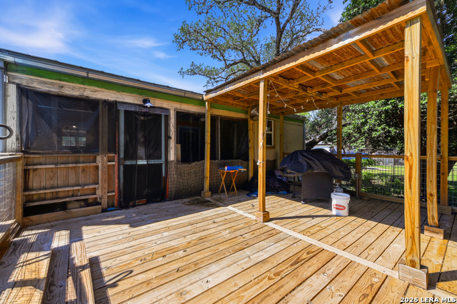 357 Dallas St Property Photo 44