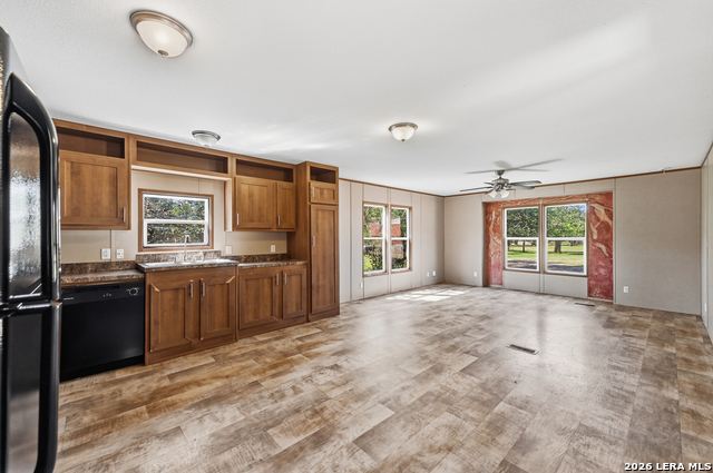 357 Dallas St Property Photo 62
