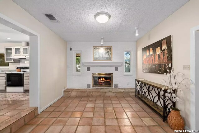25327 Triangle Loop Property Photo 11