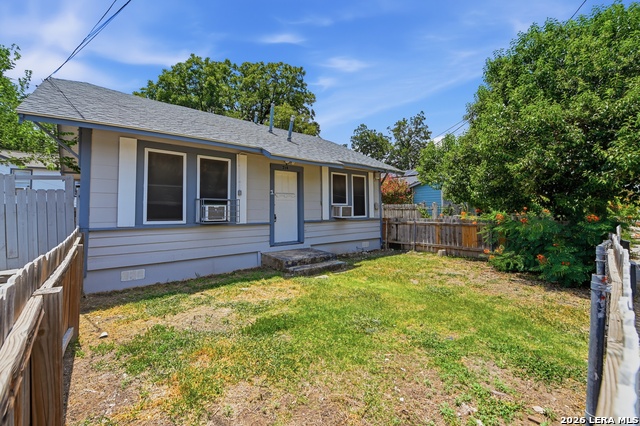 214 E Huff Ave Property Photo 3