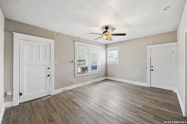 214 E Huff Ave Property Photo 5