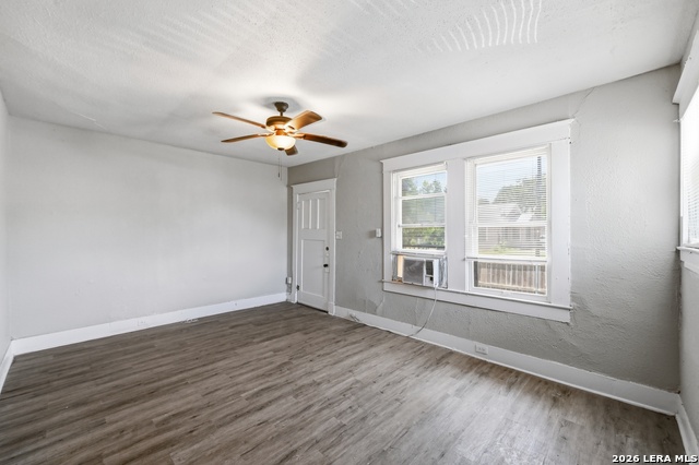 214 E Huff Ave Property Photo 6