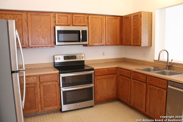 14110 George Rd Property Photo 9