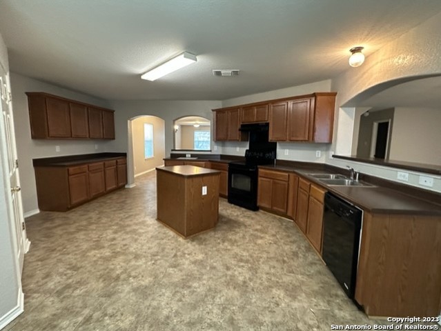 2111 Red Rock Xing Property Photo 9