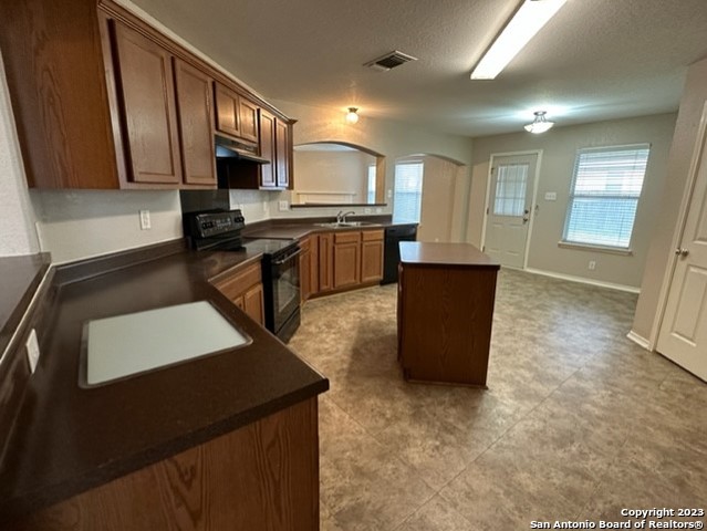 2111 Red Rock Xing Property Photo 10
