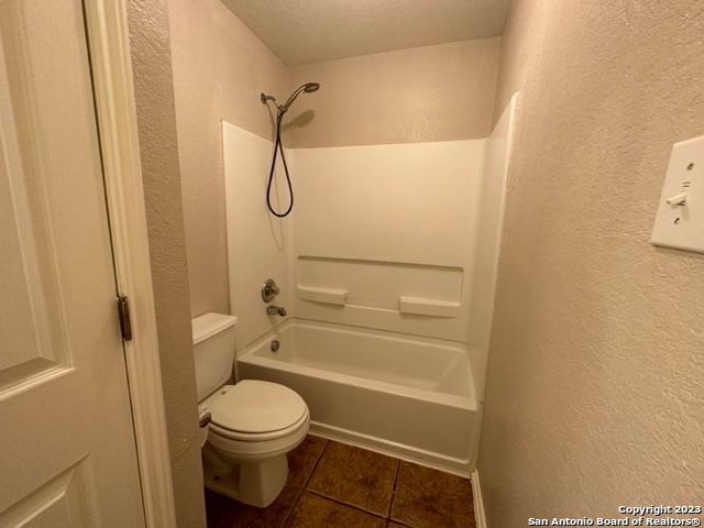 2111 Red Rock Xing Property Photo 23
