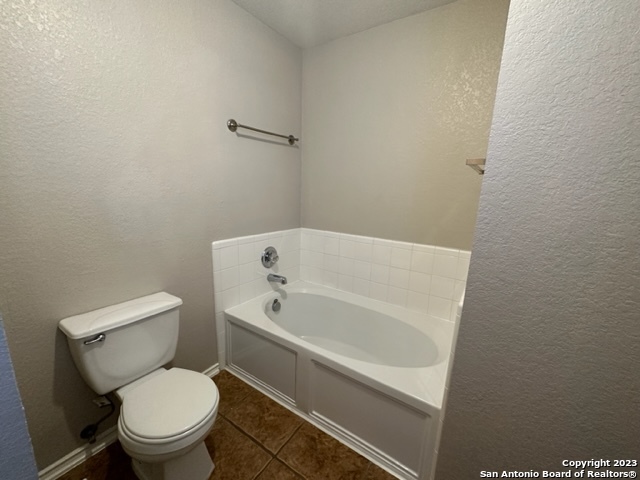 2111 Red Rock Xing Property Photo 33