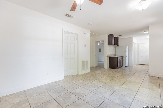 601 Coleman St Property Photo 5