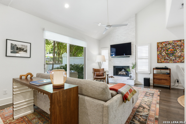 208 Grandview Property Photo 8