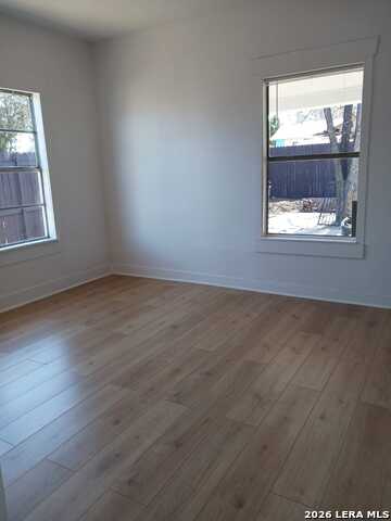 414 W Theo Ave Property Photo 6