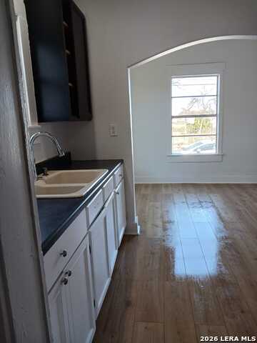 414 W Theo Ave Property Photo 8