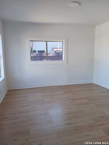 414 W Theo Ave Property Photo 9