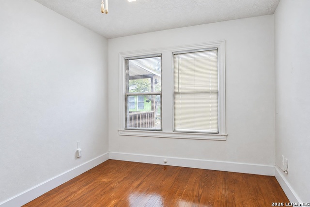 312 N Monroe St Property Photo 17