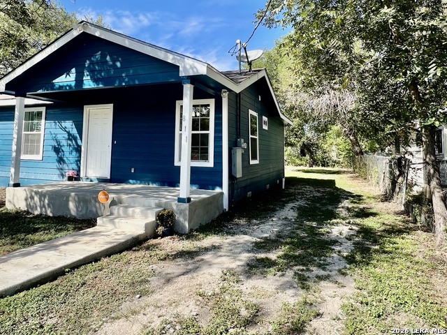 811 Vickers Property Photo 4