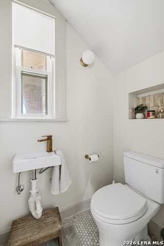 618 Main St Property Photo 27