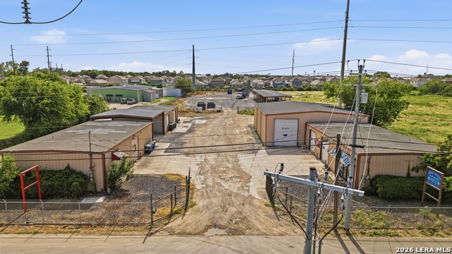 2476 N Heideke St Property Photo 5