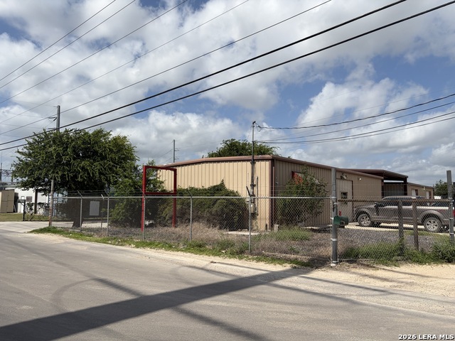 2476 N Heideke St Property Photo 17
