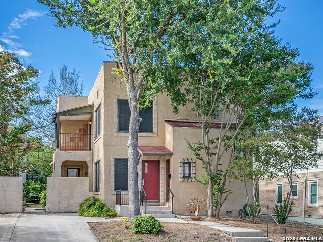 526 Pershing Avenue Property Photo 1