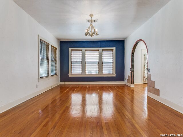 526 Pershing Avenue Property Photo 5