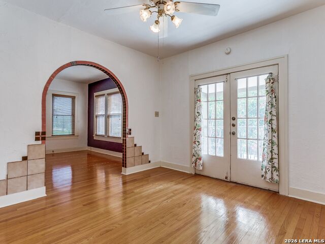 526 Pershing Avenue Property Photo 8