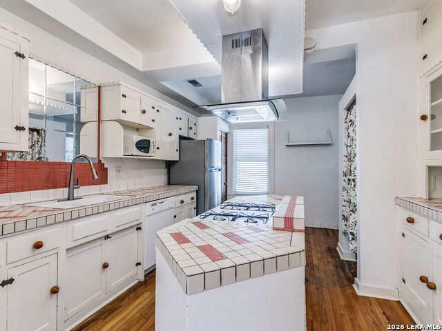 526 Pershing Avenue Property Photo 13