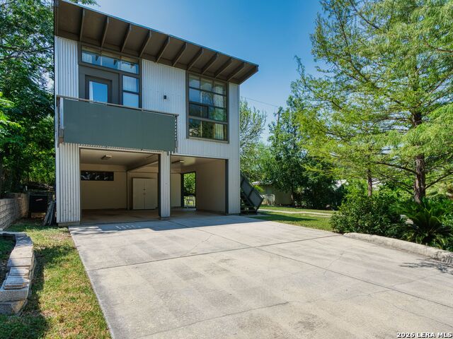 526 Pershing Avenue Property Photo 47
