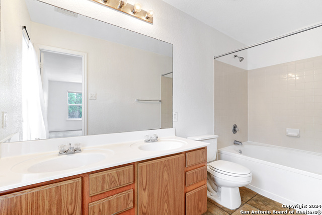 10106 Amber Flora Dr Property Photo 16