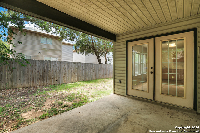 10106 Amber Flora Dr Property Photo 21