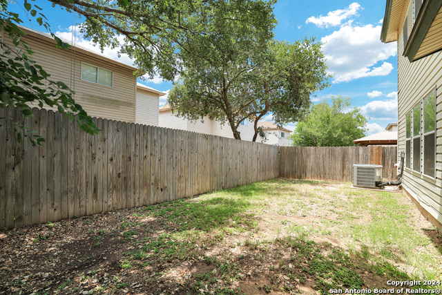 10106 Amber Flora Dr Property Photo 22
