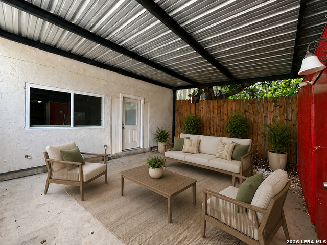 7726 Glen Meadow Drive Property Photo 9