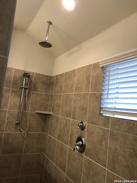 114 Braeburn Property Photo 6