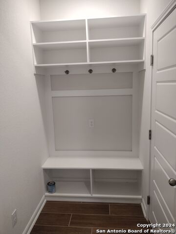 10511 Briceway Bay Property Photo 4