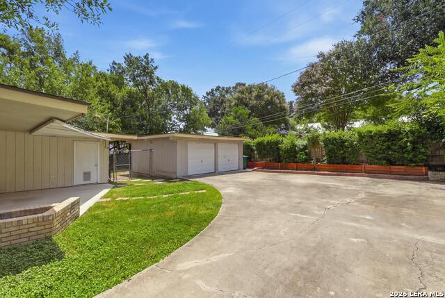 3220 Urban Crest Dr Property Photo 26