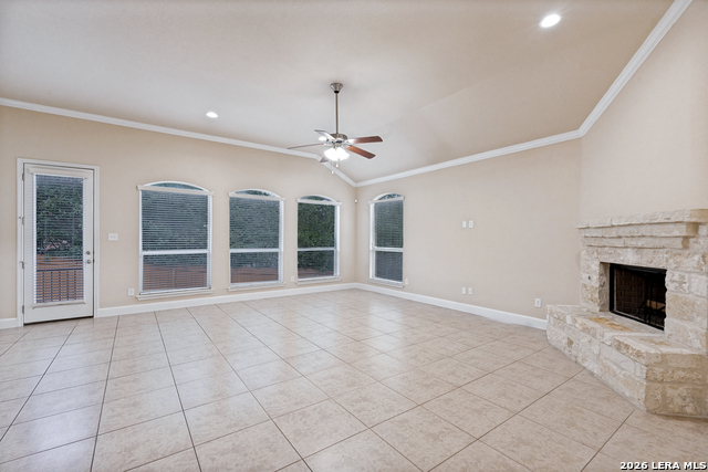 23214 Crest View Way Property Photo 4
