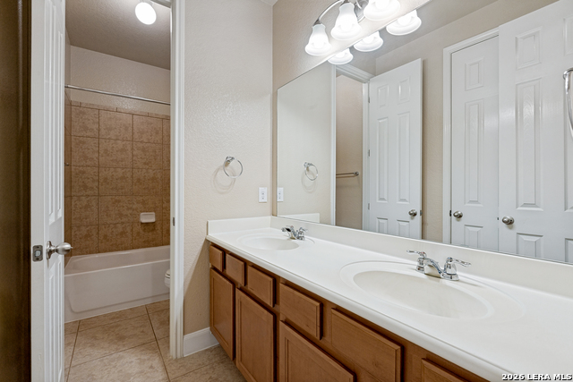 23214 Crest View Way Property Photo 11