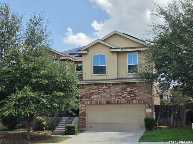 226 Grove Pl Property Photo 3