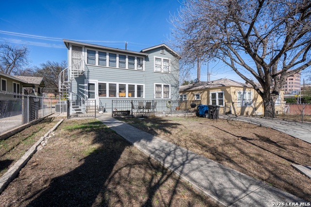608 E Mulberry Property Photo 3