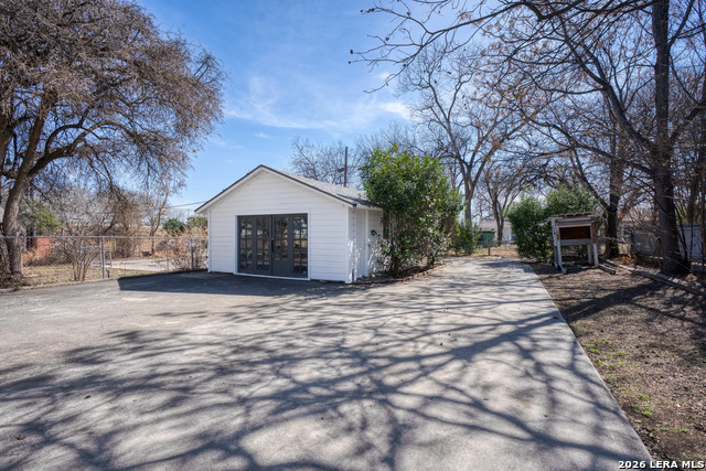 608 E Mulberry Property Photo 33